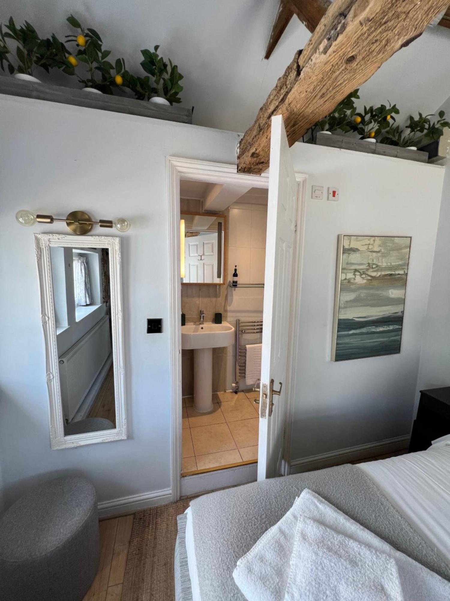 Pear & Olive Cottage Hildersham Exterior foto